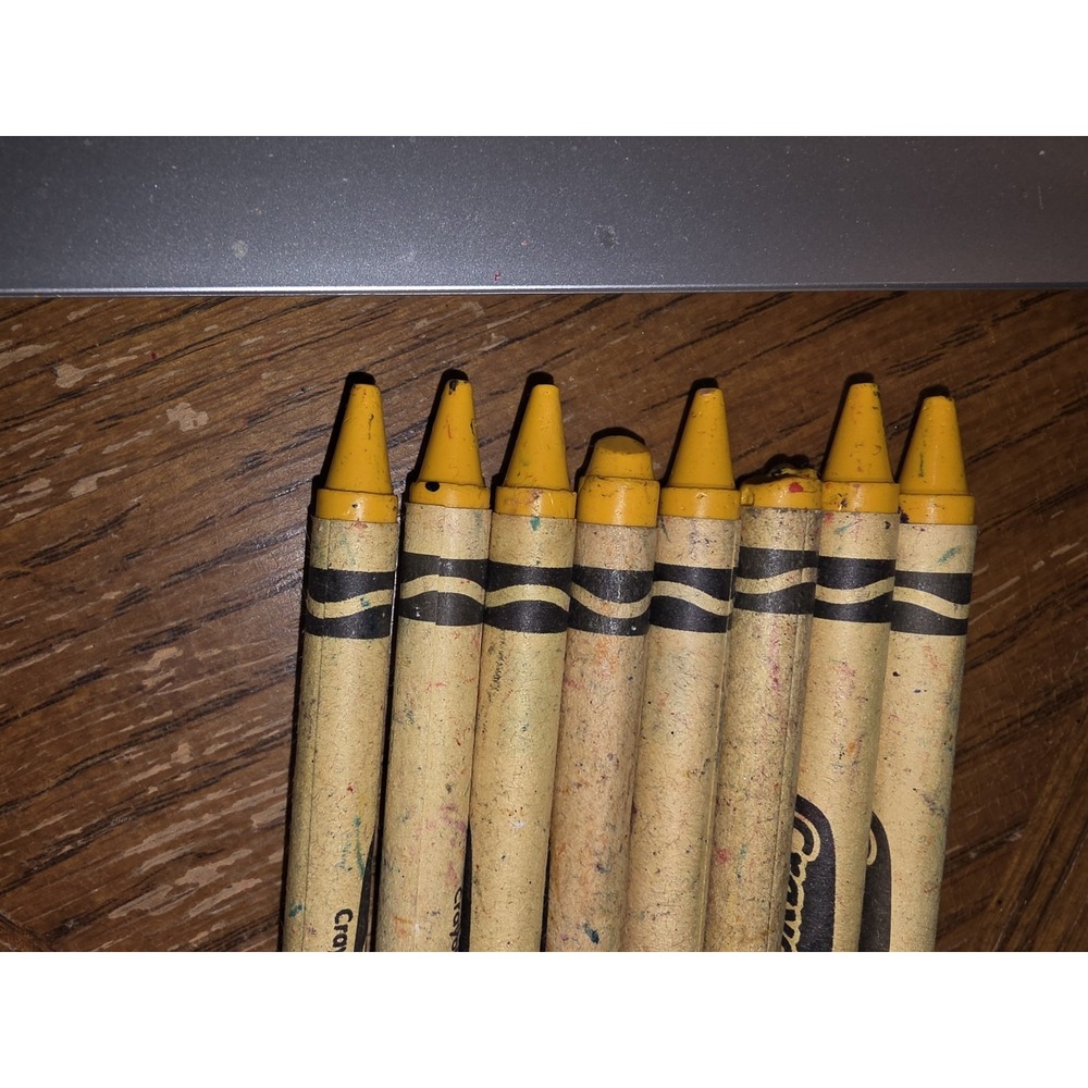 8 Retired Dandelion Crayola Crayons - Picture 3 of 4